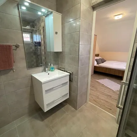 Siofok Apartman 公寓